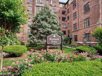 2 Westchester Avenue