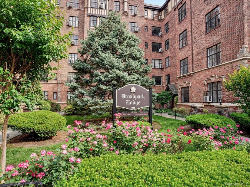 2 Westchester Avenue 4J, White Plains NY 10601