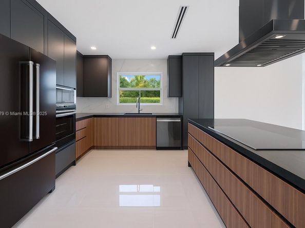 953 NE 91st Ter, Miami Shores FL 33138