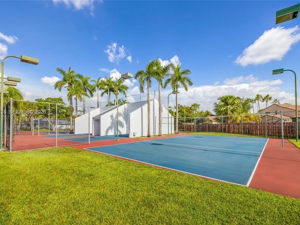 6273 NW 170 Ter, Hialeah FL 33015