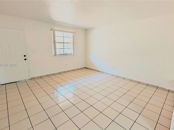 4655 Palm Ave 124, Hialeah FL 33012