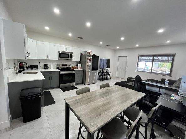 1102 NW 103rd Street, Miami FL 33150