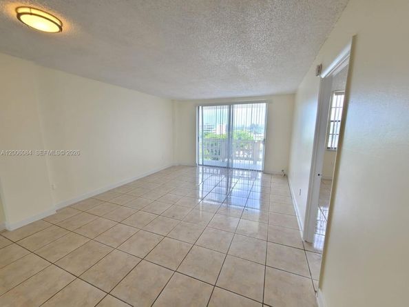 15600 NW 7th Ave 709, Miami FL 33169