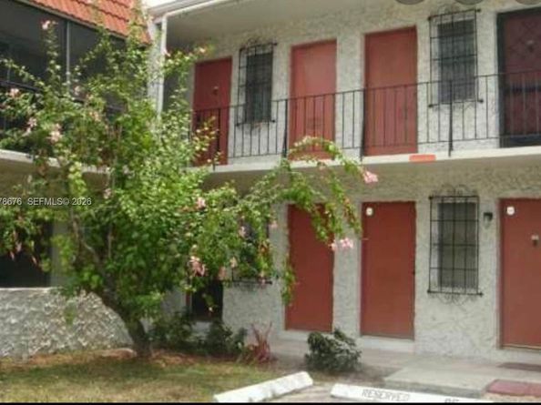 Undisclosed Address #A11978676, Palmetto Bay FL 33176