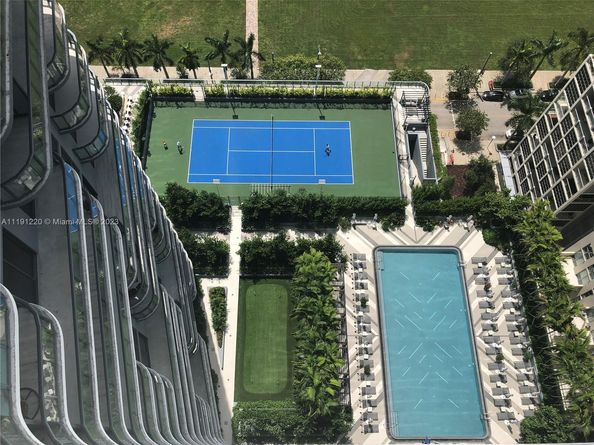 121 NE 34 St 2215, Miami FL 33137