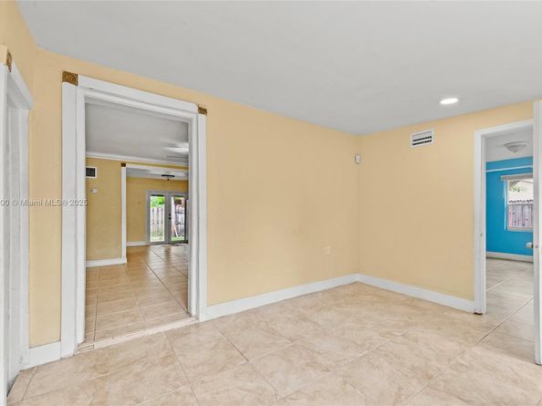 1835 NW 85th st, Miami FL 33147