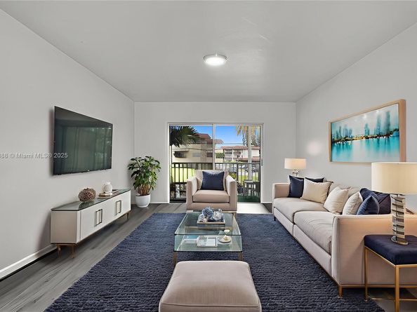 7610 SW 82nd St J207, Miami FL 33143