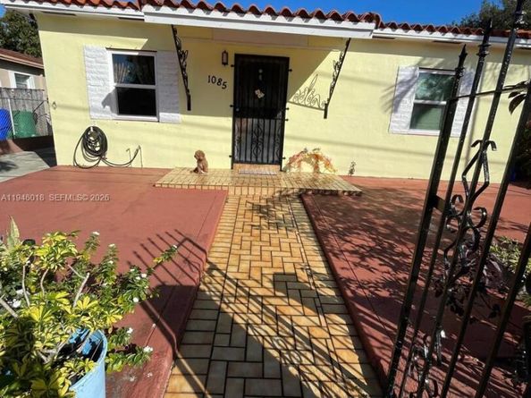 Undisclosed Address #A11946018, Miami FL 33127