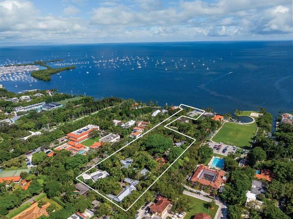 3585 Anchorage Way, Miami FL 33133