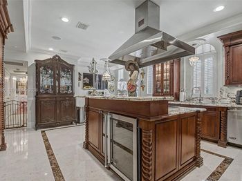 600 Coral Way