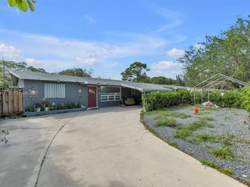 1745 SW 43rd Ave