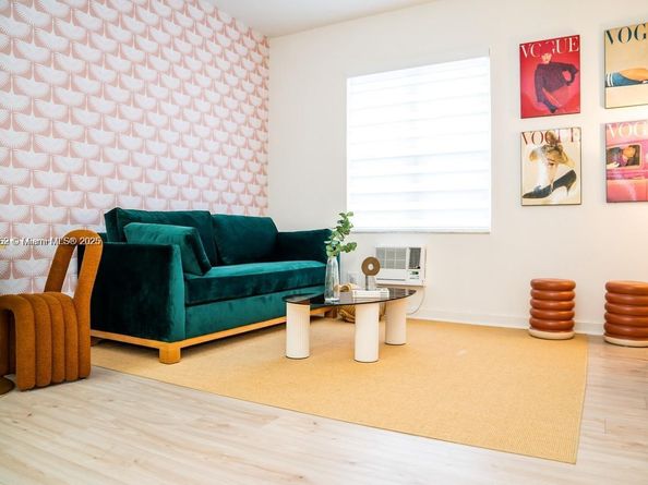 3030 Collins Ave 1E, Miami Beach FL 33140