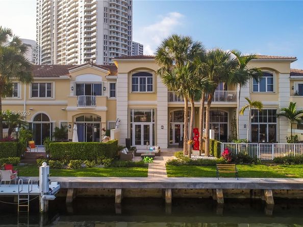 3705 NE 214  St 13, Aventura FL 33180