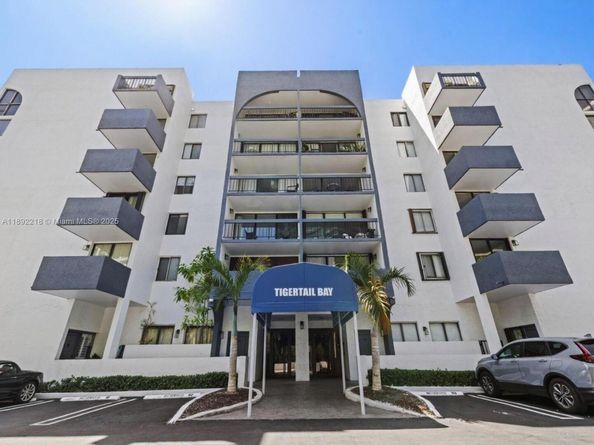 2715 Tigertail Ave 403, Coconut Grove FL 33133