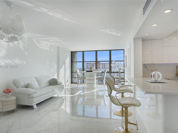 2017 S Ocean Dr 1206, Hallandale Beach FL 33009