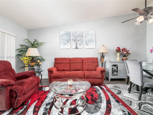 7535 Trent Dr 202, Tamarac FL 33321