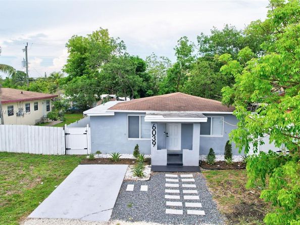 6039 SW 38th St, Miramar FL 33023