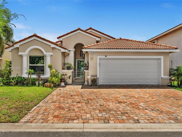 3388 SW 49th St, Hollywood FL 33312