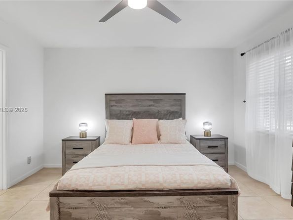 100 SW 130th Ter 204C, Pembroke Pines FL 33027