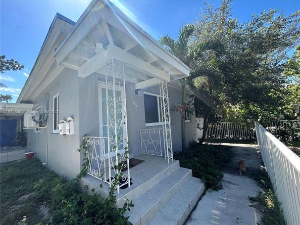 242 NE 55th Ter, Miami FL 33137