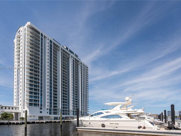 17301 Biscayne Blvd 2209, North Miami Beach FL 33160