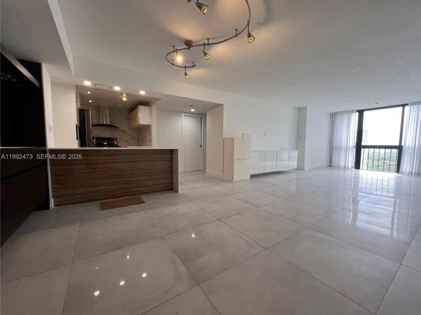 2333 Brickell Ave 2310, Miami FL 33129