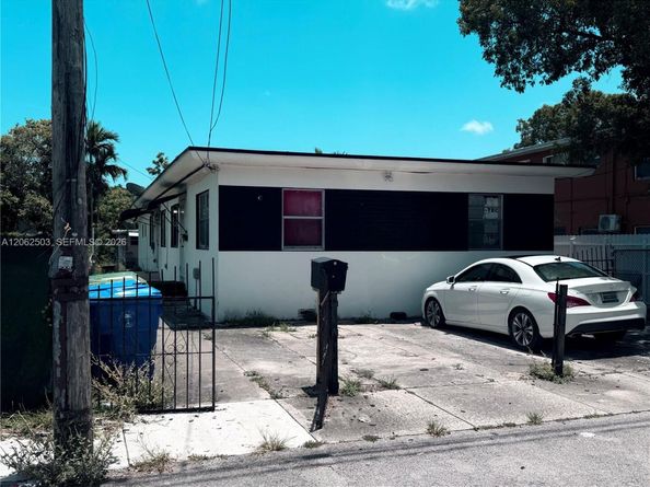 2180 NW 30th St, Miami FL 33142