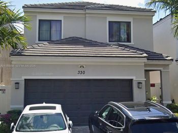 330 NW 33rd Ln