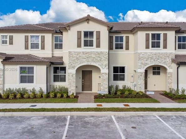 2619 SE 28th Dr 2619, Homestead FL 33035