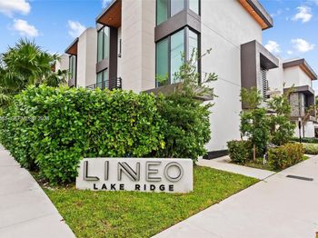 1056 N Victoria Park Rd