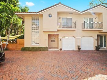 3135 Gifford Ln