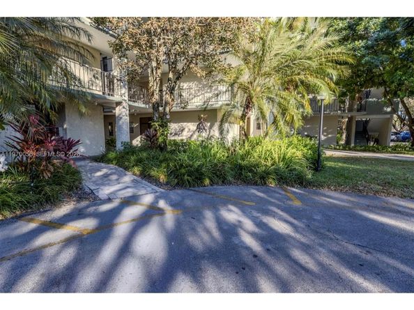 8931 N New River Canal Rd 1E, Plantation FL 33324