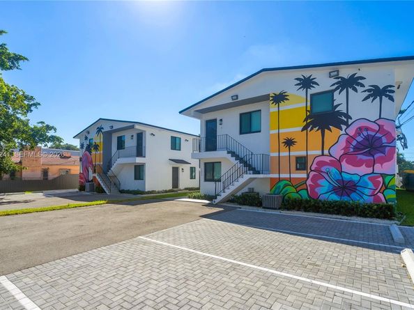 1054 NW 29th St, Miami FL 33127