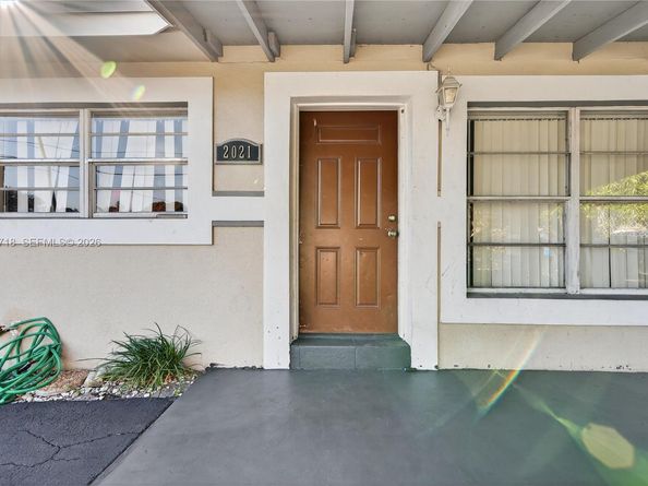 2021 NW 29th Ave, Fort Lauderdale FL 33311