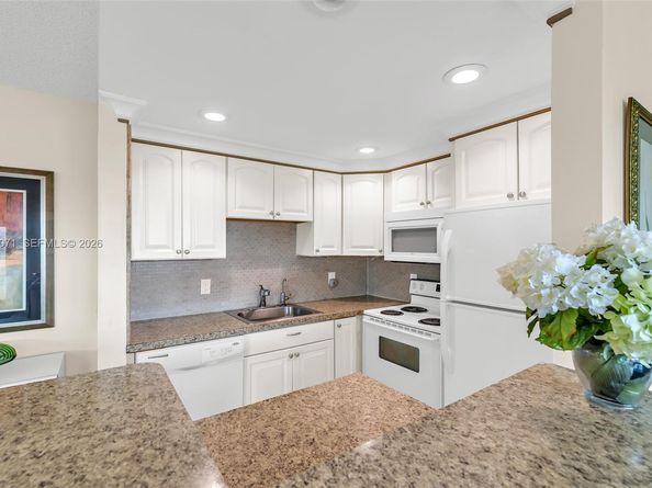 391 Grantham F 391, Deerfield Beach FL 33442