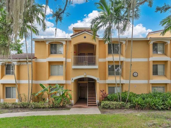 2321 NW 33rd St 215, Oakland Park FL 33309