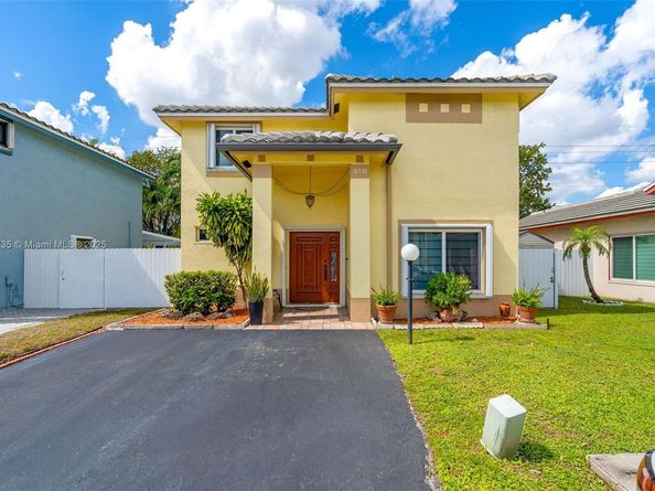 18536 NW 56th Pl, Miami Gardens FL 33055