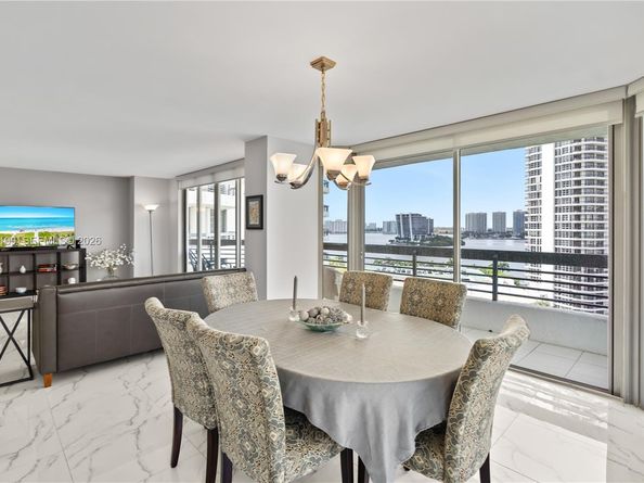 3500 Mystic Pointe Dr 1403, Aventura FL 33180