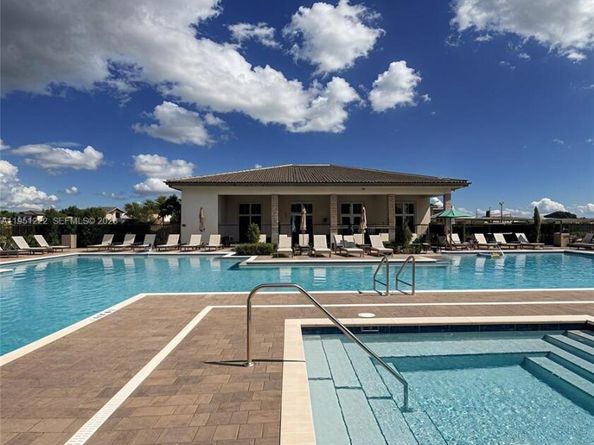 12727 NW 23rd Pl, Miami FL 33167