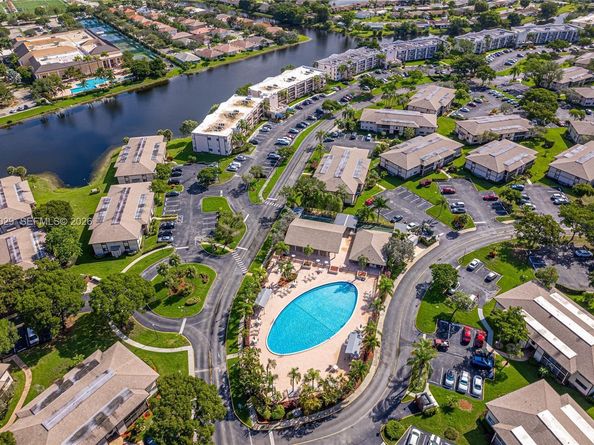 9411 S Belfort Cir 208, Tamarac FL 33321