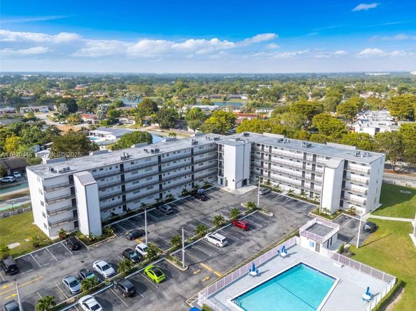 14180 SW 84th St 205G, Miami FL 33183