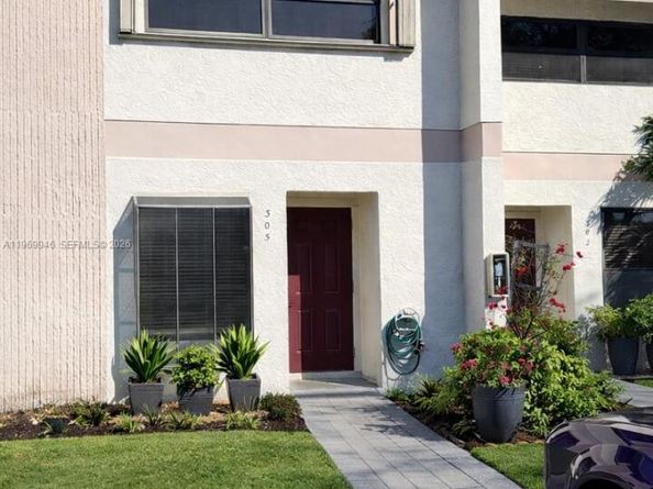 2700 S Oakland Forest Dr 303, Oakland Park FL 33309