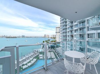 1100 West Ave