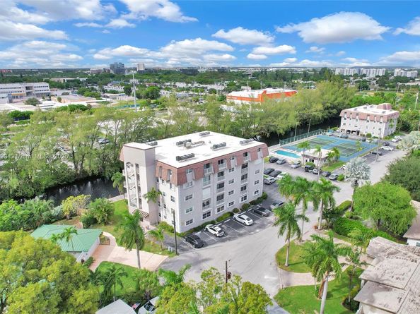 5911 NE 14th Ln 505S, Fort Lauderdale FL 33334