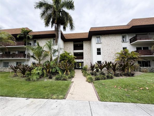 7483 SW 82nd St A102, Miami FL 33143