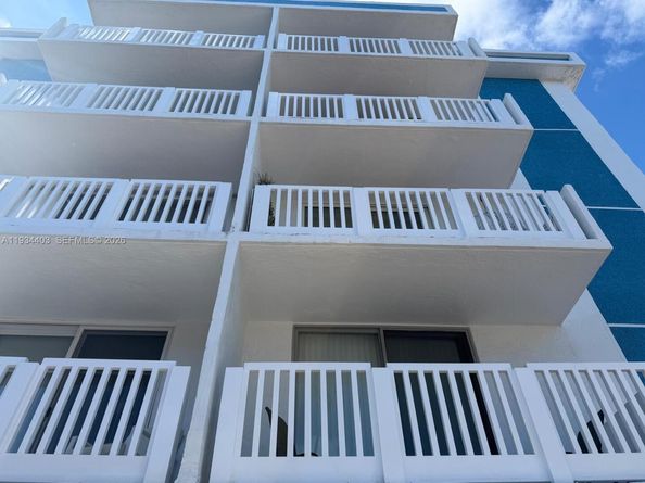 910 Michigan Ave 305, Miami Beach FL 33139