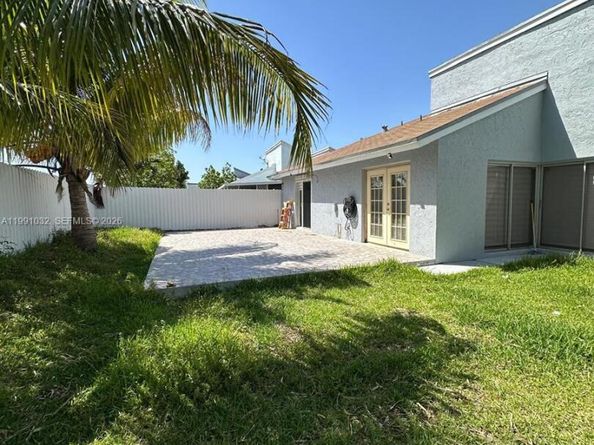20926 SW 124th Ave Rd, Miami FL 33177