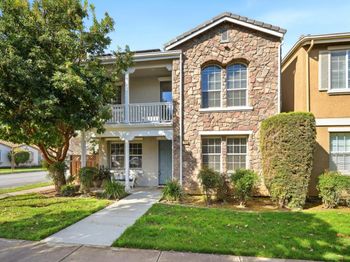 7902 English Oak Circle