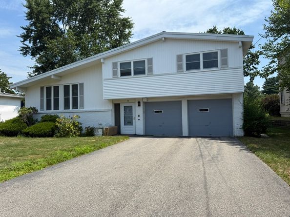 55 Esty Farm, Newton MA 02459