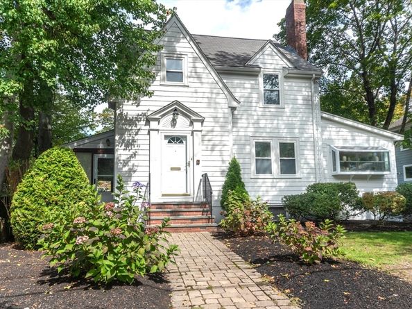 125 Oakdale Rd, Newton MA 02461